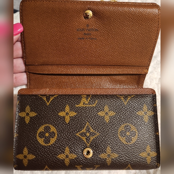 LOUIS VUITTON Monogram Bifold Wallet CT1003 - Picture 10 of 16